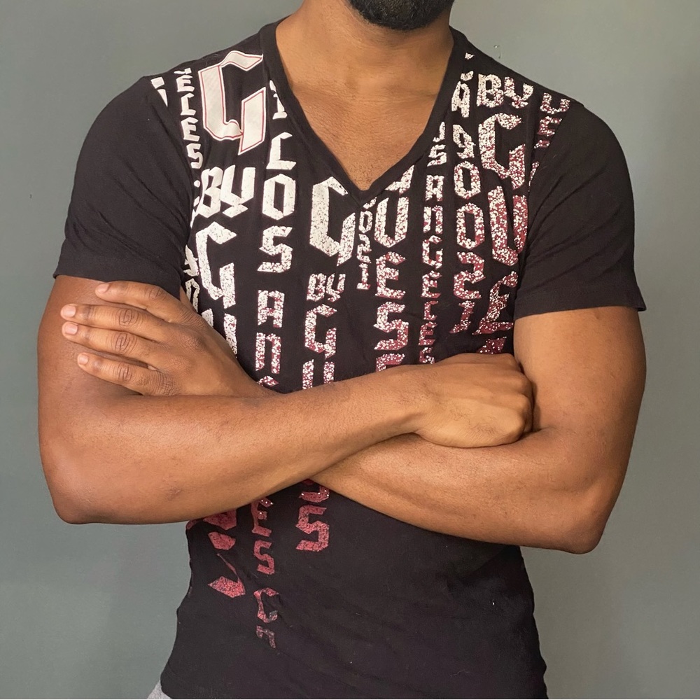 G By Guess v-neck